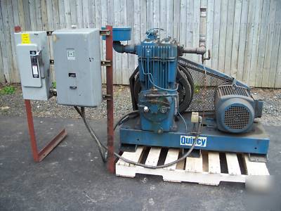 Quincy base mounted air compressor