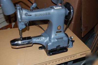 Singer 47W70 industrial darning and mending machine 