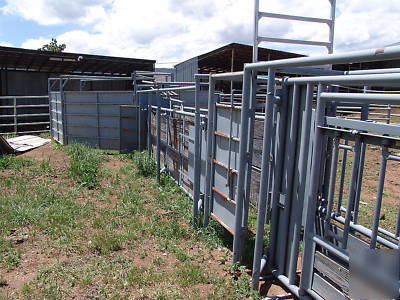Pearson complete cattle chute