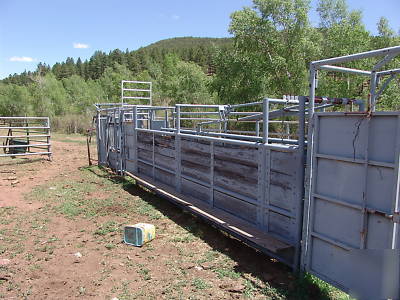 Pearson complete cattle chute