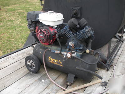 Sealcoating tank 550 gallon with 16 foot equip trailer