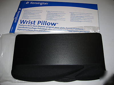 Kensington wrist pillow L34801US
