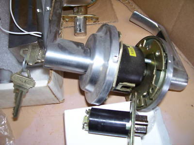 New lock hardware. and used..box full.. ..