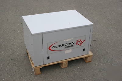 5.5 kw guardian 5500 r v generator set by generac