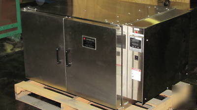 Lab convection bench oven by grieve