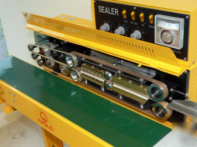 New band sealer horizontal orientation heat bag closer 