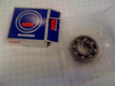 Nsk - single-row deep groove ball bearing, 28X12X7MM