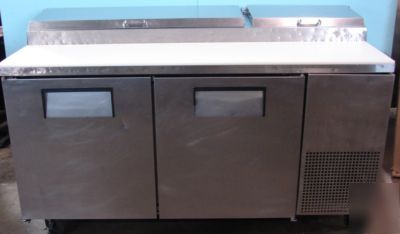 True tpp-67 refrigerated pizza prep table