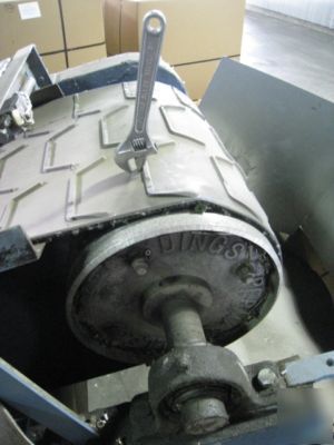 Ferrous nonferrous metal recycling magnetic sorter