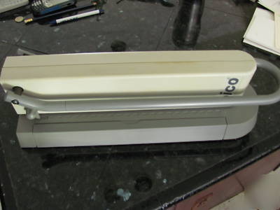 Ibico eb-19 plastic comb & wire binder