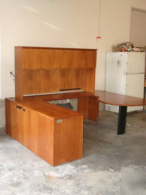 Caseworks jofco p shaped cherry office desk w/storage
