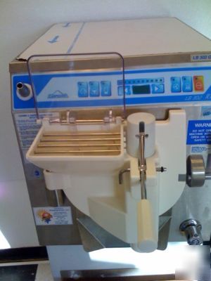  carpigiani batch freezer gelato ice cream 302 rtx TRU2