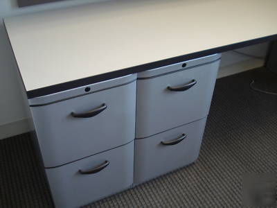 ***left hand u-shape desk by knoll inc w/ lock & key***