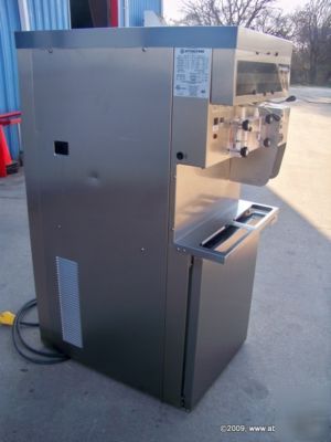 Stoelting ice cream machine soft serve freezer