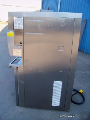 Stoelting ice cream machine soft serve freezer