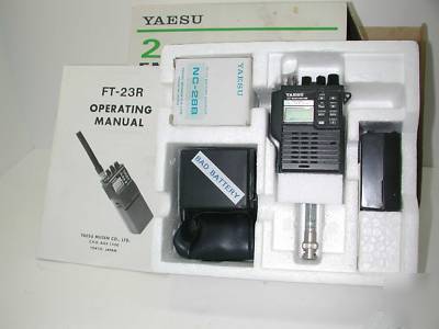 Yaesu ft-23R handie talkie (opened transmision freqs.)